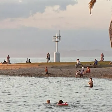 Ground-floor Laguna 01