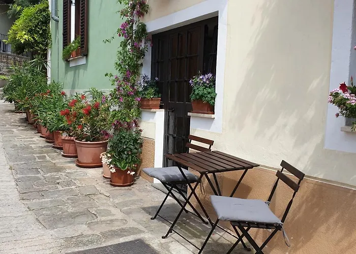 Ground-floor Laguna 01 Apartment *