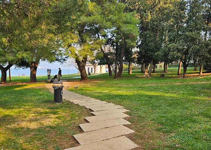 Ground-floor Laguna 01 Apartment *